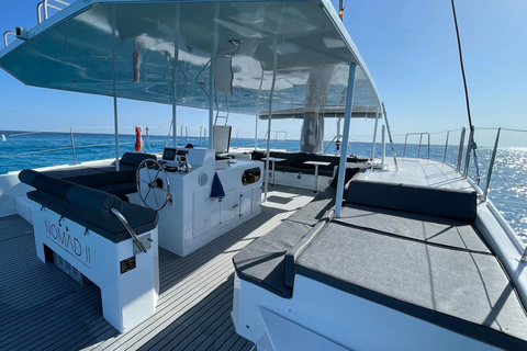 Marselha: passeio de barco ao pôr do sol com vinho na bela baíaMarselha : Passeio de barco ao pôr do sol com vinho na bela baía