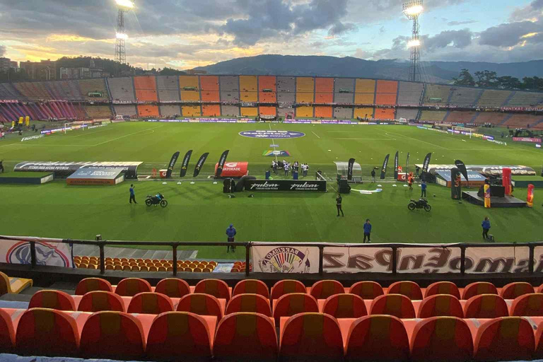 ميديلين: جولة كرة قدم مع زيارة الملعب