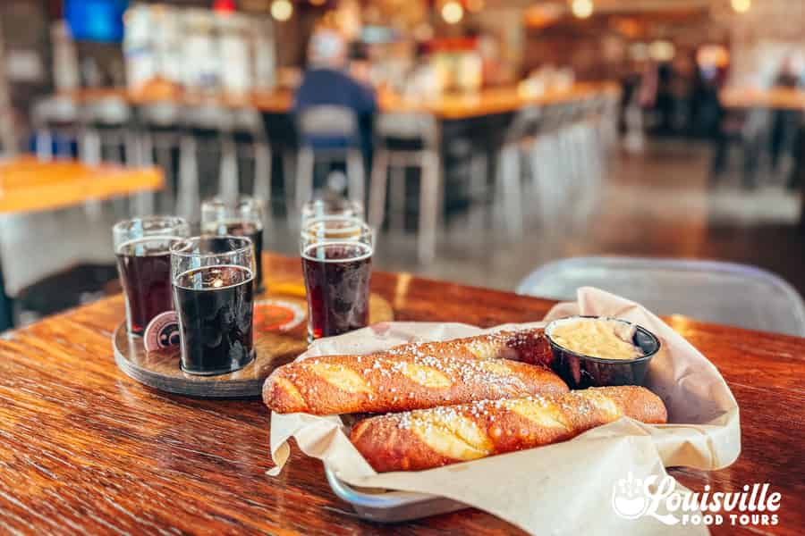 Louisville: 3-stündige Food and History Tour durch den NuLu District. Foto: GetYourGuide Louisville: 3-stündige Food and History Tour durch den NuLu District. Foto: GetYourGuide