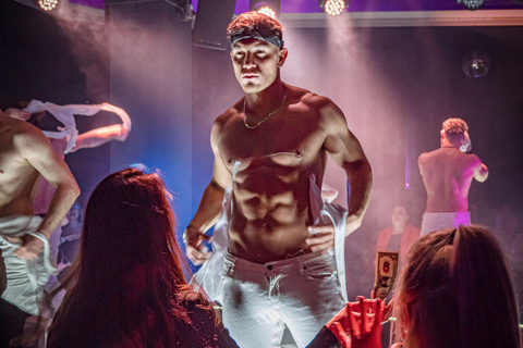 Berlin: SIXX PAXX Men´s Performing Arts Show Berlin: SIXX PAXX Theater Show