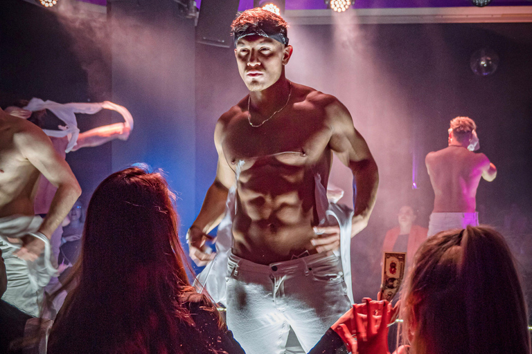 Berlin: SIXX PAXX Men´s Performing Arts Show Berlin: SIXX PAXX Theater Show