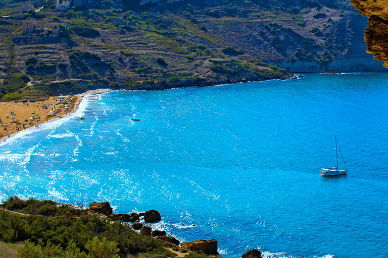 De Valetta: Passeio de catamarã com tour hop-on hop-off em Gozo