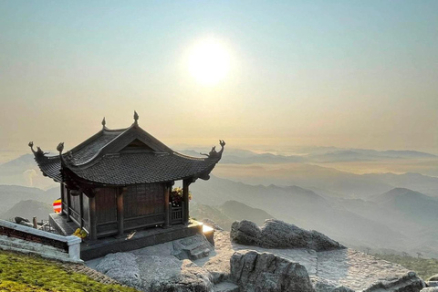 Hanoi: Yen Tu Mountain Day Trip with Lunch