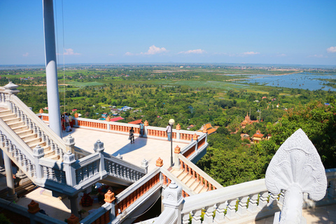 Private Tour to Oudong, Koh Chen Island and Buddhist Center Option without Lunch