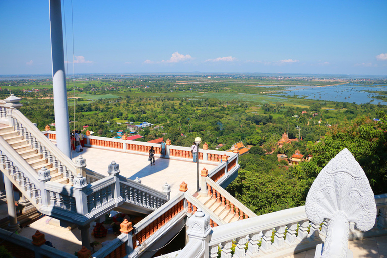 Private Tour to Oudong, Koh Chen Island and Buddhist Center Option without Lunch