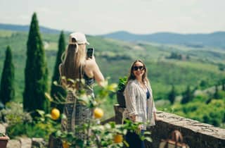 Weintour durch die Toskana mit einem lokalen Weinexperten (Kleingruppe)