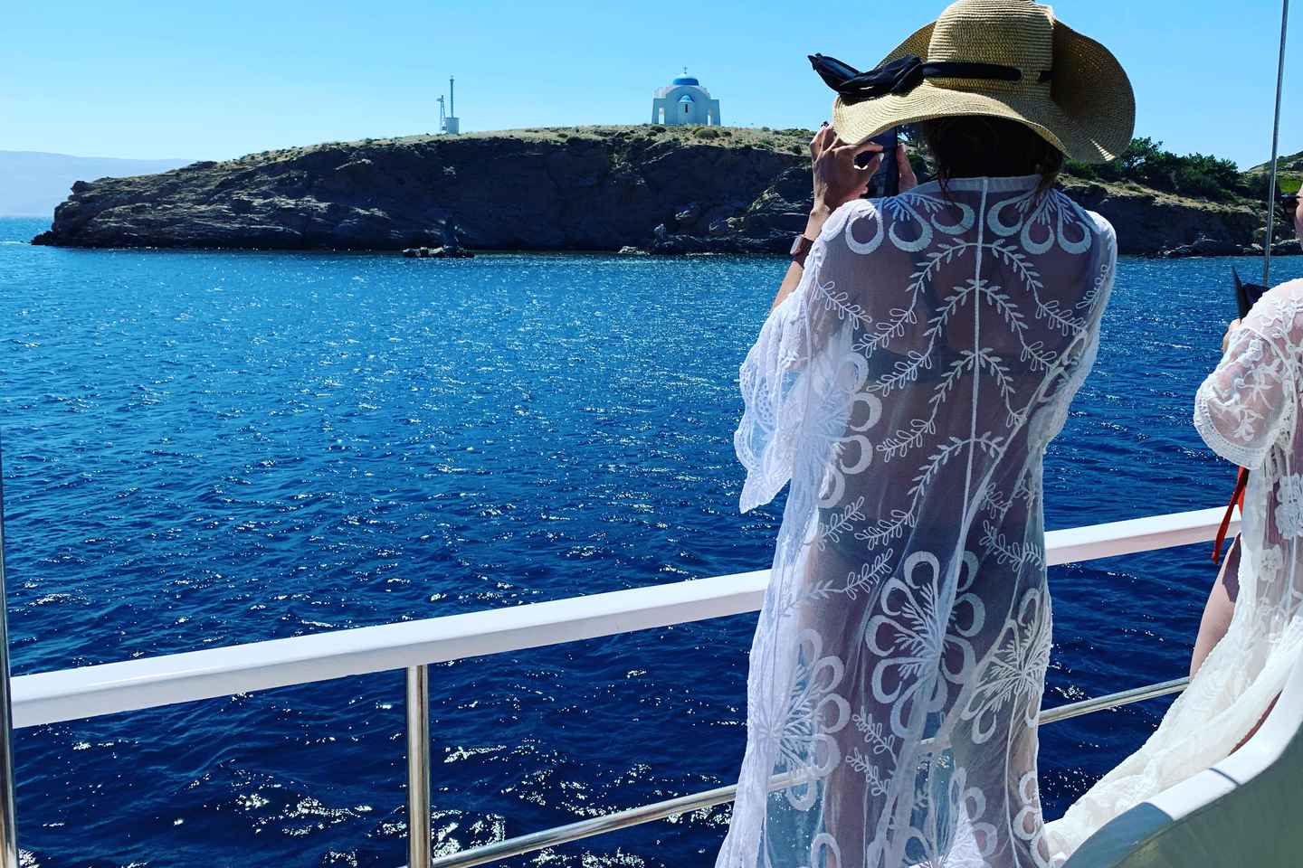 Mykonos: Delos and Rhenia Islands Cruise with BBQ Meal