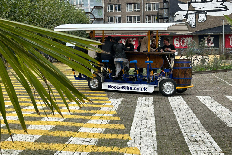 Liverpool: Originele Bierfiets ervaringBierfiets - Groep van 6 tot 8 personen