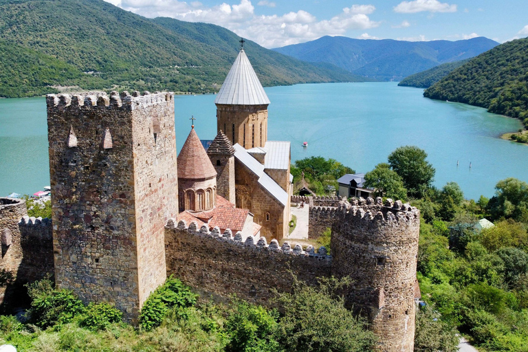 From Tbilisi: Kazbegi, Ananuri & Gudauri Private Tour