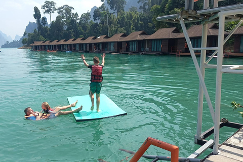 Khao Lak: crucero por el lago Cheow Lan, excursión a pie y tour en kayakKhao Lak: crucero por el lago Cheow Lan, senderismo y excursión en kayak