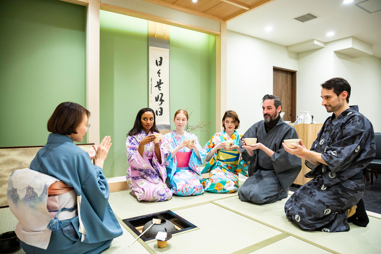 Tokyo: Tea Ceremony Experience with a Tea Master in Ginza