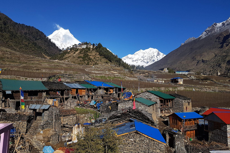 Trekking curto no circuito de Manaslu - 10 dias de trekking em Manaslu com pensão completaTrekking curto no circuito de Manaslu - 9 dias de trekking em Manaslu com pensão complet