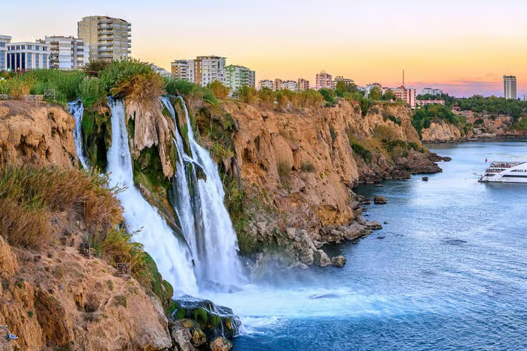 Antalya: Lara Pirate Boat Tour with Lunch & Unlimited Drinks