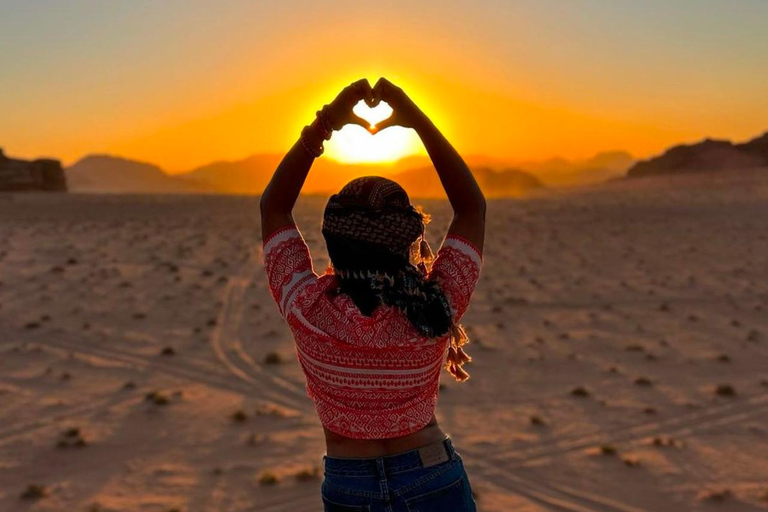 Wadi Rum: 2-Day Southern Desert Tour, Camel & Stargazing