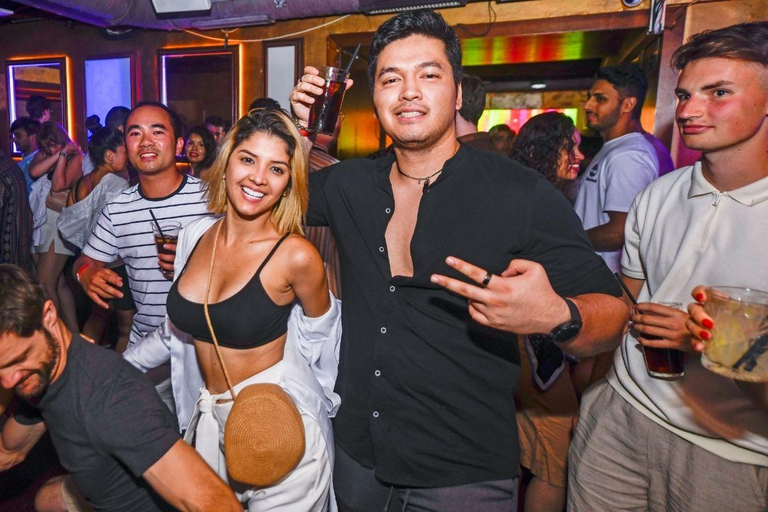 Hamburg: New Year’s Eve Night, Hidden Bars, VIP Club Entry