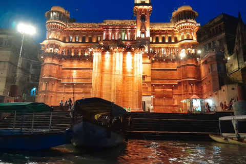 Varanasi: Fragrance, Essential Oil, and Food Walking Tour