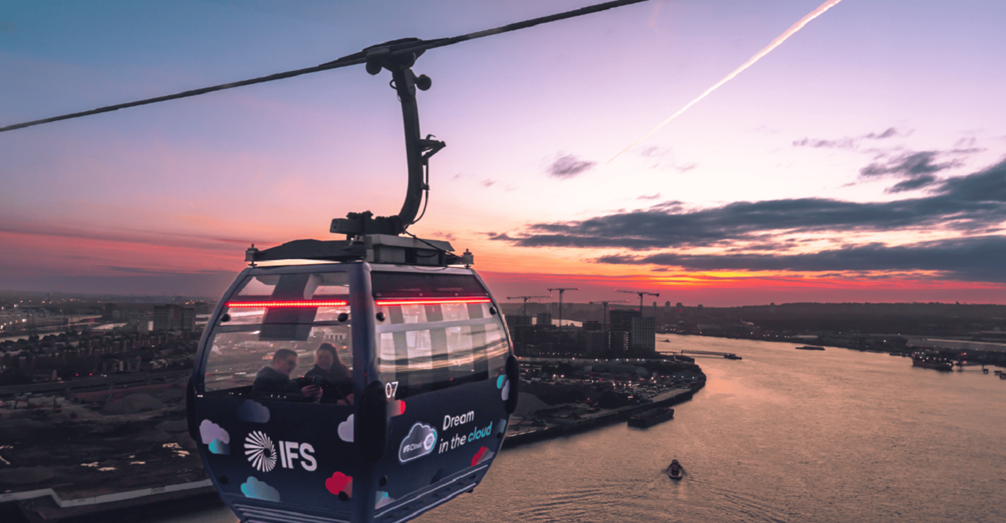 London: IFS Cloud Cable Car photo 5