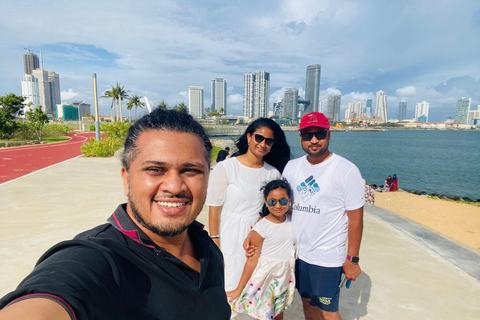 Colombo: Private City Tour with Driver and Car Colombo: Private City Tour with Driver and Van