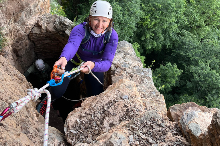 Bakú: excursión de escalada al castillo de hadas de Zagatala con acampadaBakú: Excursión al castillo encantado de Zagatala con acampada