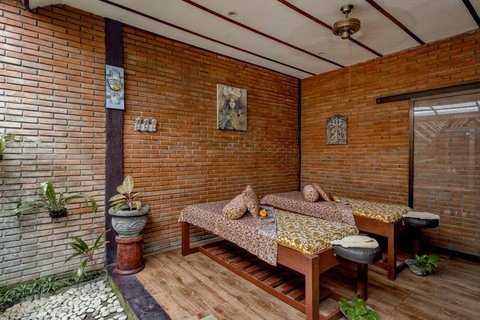 Bali: Ubud Traditionele Balinese Massage Scrub Bloemenbad2 Uur behandeling zonder transport