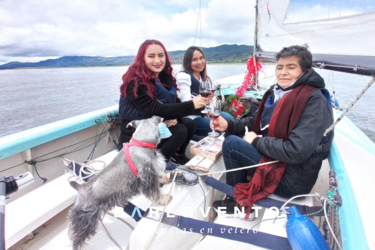 BOGOTA : Journée de voile à Guatavita, naviguez et explorez le réservoir Tominé