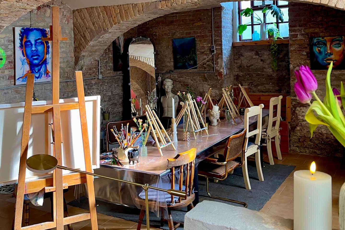 Budapest: Painting Workshop with Snacks and Wine