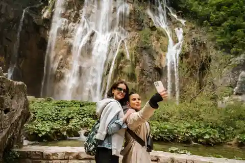 From Zagreb: Plitvice Lakes National Park Tour with Tickets