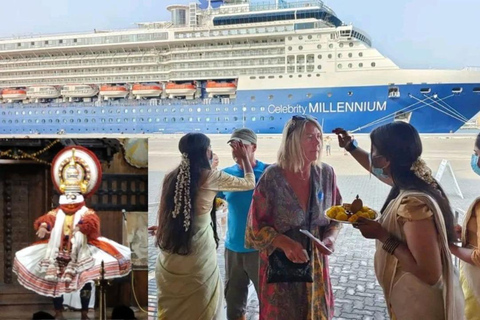 Visite de Kochi avec vue panoramique, Kathakali et dînerKochi Over View &amp; Kathakali &amp; Dinner Tour pour 1 à 3 personnes