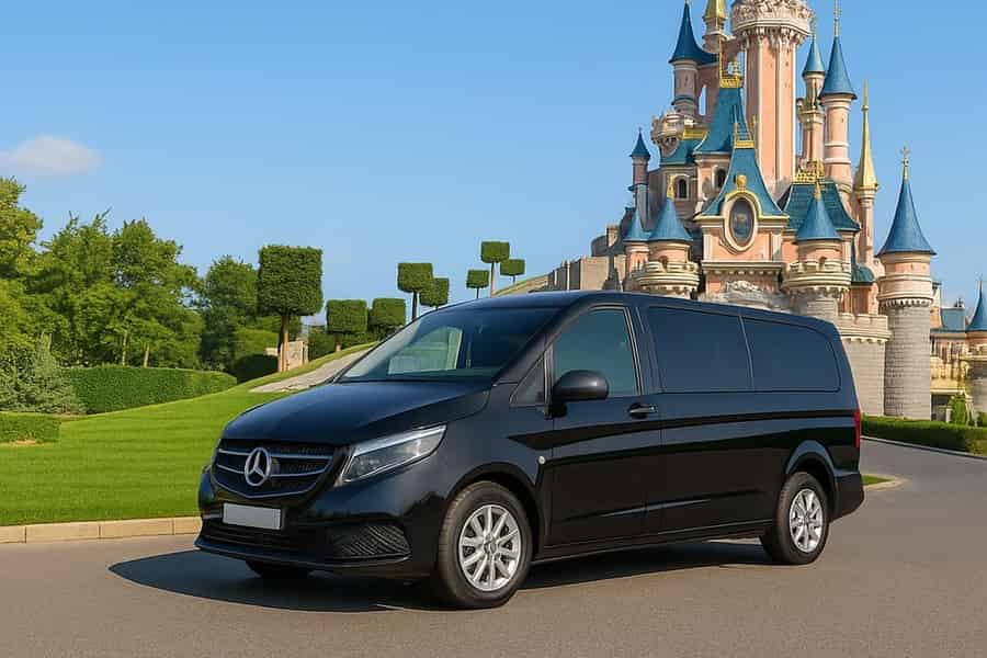 Pariser Flughäfen: Günstiger Transfer zum Disneyland (Auto/Van). Foto: GetYourGuide