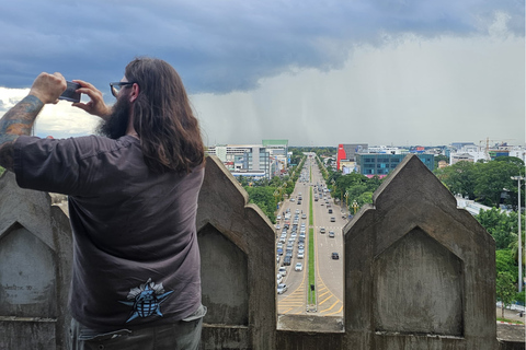 Vientiane: Private Guided City Walking Tour