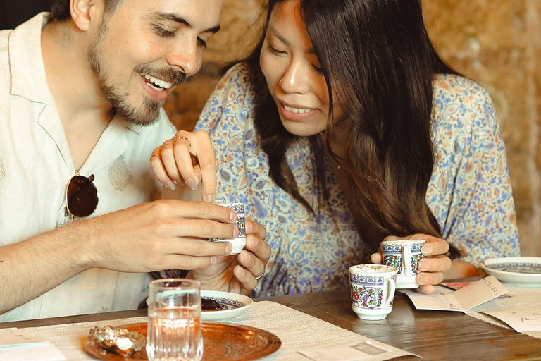 Istanbul: Workshop Turkse koffie zetten en waarzeggerij