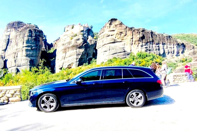 From Thessaloniki: Meteora Day Trip with Kalambaka Visit