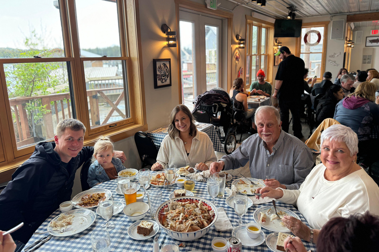 凯奇坎伐木工表演和螃蟹盛宴