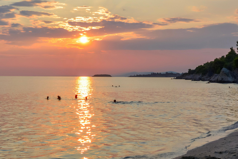 Saloniki: Halkidiki/Sithonia Swim, Sunset &amp; Olive Tour