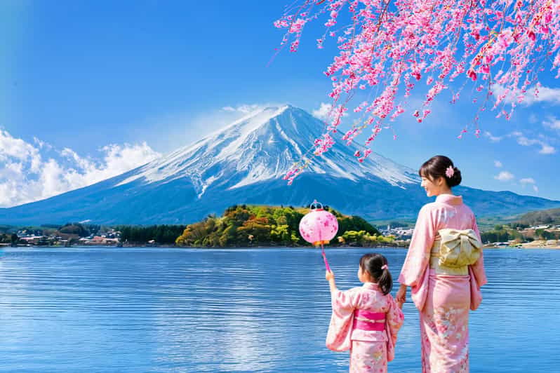 Tokyo: Mt Fuji & Oshino Hakkai, Lake Kawaguchi, Arakurayama