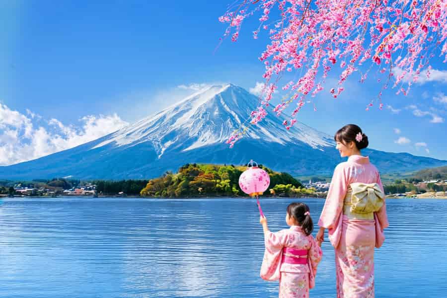 Tokio: Fuji, Oshino Hakkai, Kawaguchi-See und Oishi Park. Foto: GetYourGuide