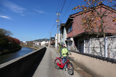 Takaoka: Mama-chari bike tour with Guide