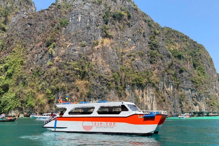 Phuket: Luxe catamaran cruise naar Maya Bay en Khai eilandOphaalservice vanaf je hotel in Phuket