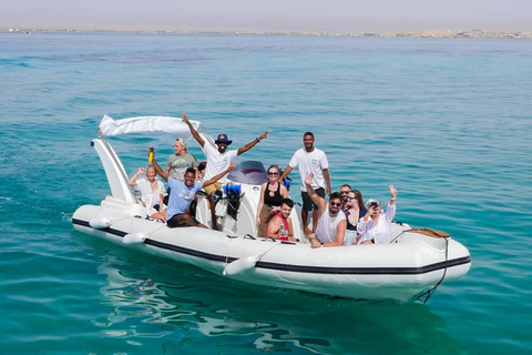 Hurghada: 6 Islands Tour with Dolphin Watching & Snorkelling 6 Islands Small Group Tour & Dolphin Watching & Snorkelling