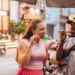 Saigon al tramonto: street food, caffè e sapori locali