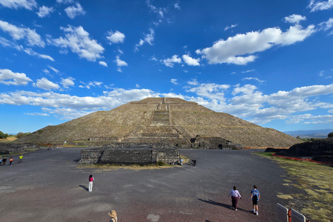 Mexico City: Teotihuacan, Basilica of Guadalupe & Magic Town Teotihuacan, Basilica & Magic Town with Buffet Lunch