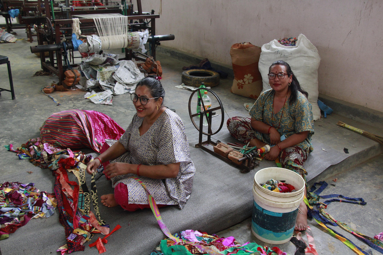 Kathmandu: Meeting Female Artisans and Shopping Experience Private