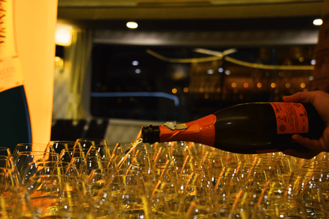 Budapest: Unlimited Prosecco Sightseeing Cruise Unlimited Prosecco and Aperitivo Spritz Crusie