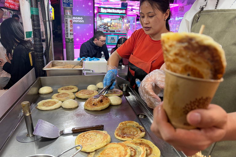 Seoul Quick Bites: Gwangjang Market Family Street Food tour