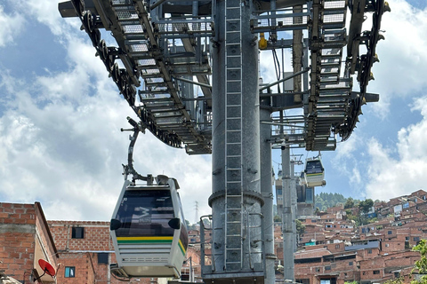 Tour urbano di Medellín: colline, storia, quartieri e resilienza