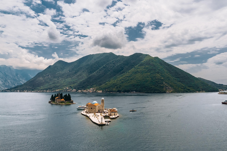 Bootstouren in der Boka-Bucht mit &quot;Katica&quot;: &quot;Besuch der Lady of the Rocks