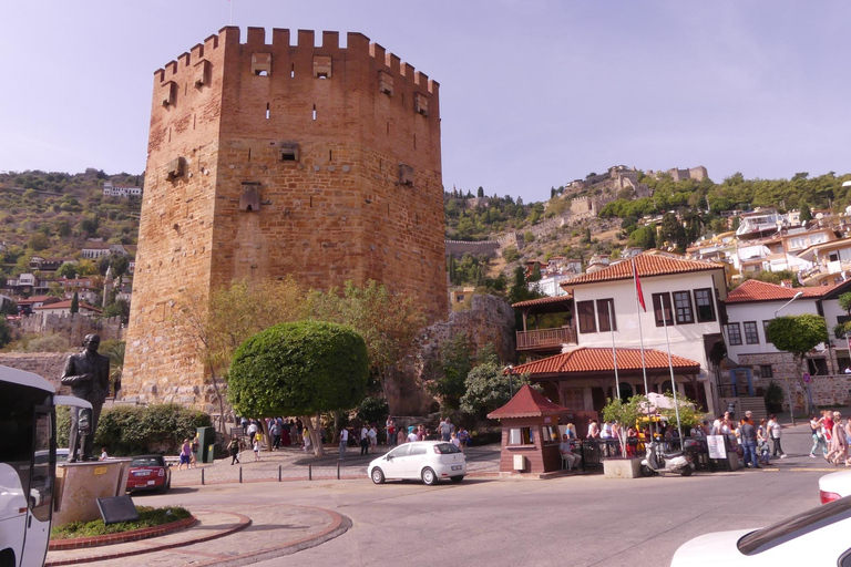 Alanya: Pirate Boat with Foam Party incl. Lunch & Drinks