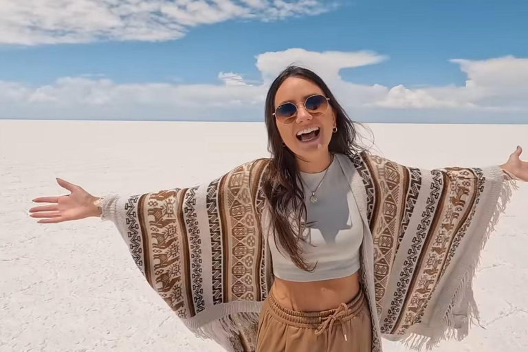 Oneway to the Uyuni Salt Flat and the Colored Lagoons