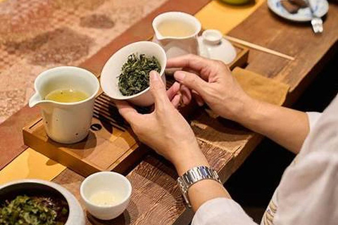 From Taipei: Thousand Island Lake & Pinglin Tea Tour