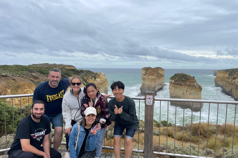 GREAT OCEAN ROAD [5 PPL ONLY] Skilled photographer guide 12 APOSTLE GREAT OCEAN ROAD [5 PPL ONLY] 6 HRS FREE TIME